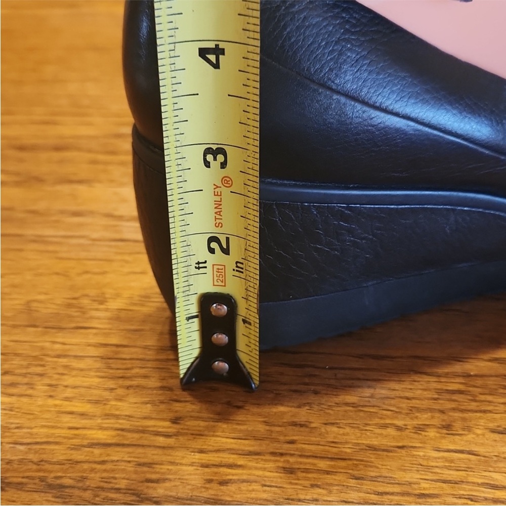 Clarks Black Leather Wedge Mary Jane Pumps - Picture 14 of 14